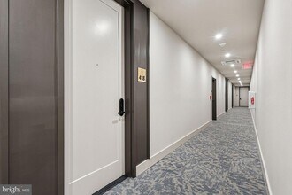 30 W Allens Ln, Unit 418 in Philadelphia, PA - Building Photo - Building Photo