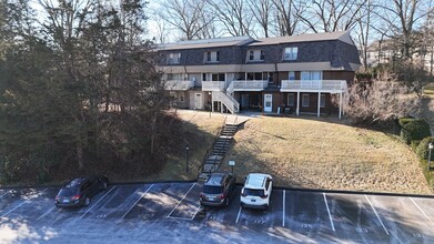 143 Sheraton Ln in Norwich, CT - Building Photo - Building Photo