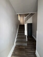 826 Collins St in Pittsburgh, PA - Building Photo - Building Photo