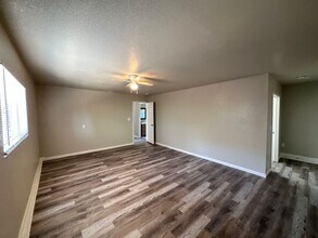 4190 E McKenzie Ave in Fresno, CA - Building Photo - Building Photo