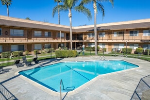 Terrace Oaks in Colton, CA - Building Photo