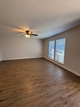 532 Jeffdale Dr in Burleson, TX - Building Photo - Building Photo