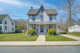 6127 Longwood Ave in Hamilton, NJ - Building Photo - Building Photo