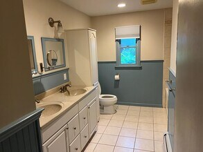 490 Schoolhouse Rd in Cutchogue, NY - Building Photo - Building Photo