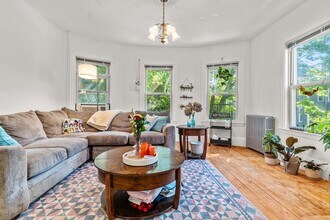 40 Perry St in Brookline, MA - Building Photo - Building Photo