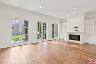 321 S Palm Dr in Beverly Hills, CA - Building Photo - Building Photo