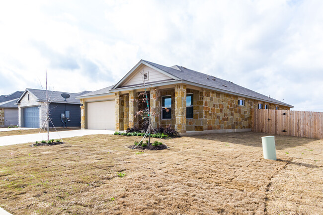 2264 Olive Hill Dr in New Braunfels, TX - Building Photo - Building Photo