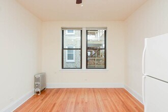 2737 N Spaulding Ave in Chicago, IL - Building Photo - Building Photo
