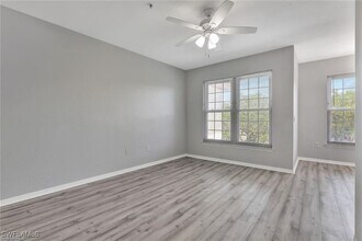 23710 Walden Center Dr in Bonita Springs, FL - Building Photo - Building Photo