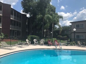 14606 N 42nd St, Unit 123 in Tampa, FL - Foto de edificio - Building Photo