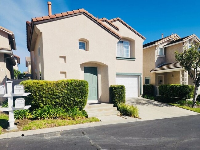 5 Andaluz in Aliso Viejo, CA - Building Photo - Building Photo