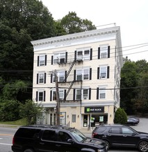 33-41 W Main St in Mt Kisco, NY - Foto de edificio - Building Photo