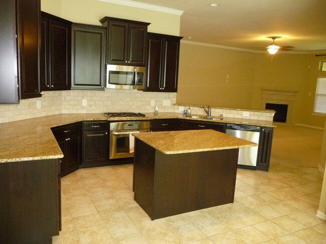 12102 Cove Harbor Ln in Cypress, TX - Building Photo - Building Photo