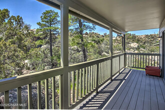 1121 Boulder Park Ave in Prescott, AZ - Foto de edificio - Building Photo
