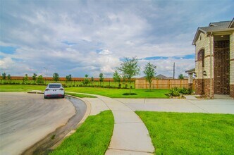 18403 Weeping Spring Dr in Cypress, TX - Building Photo - Building Photo