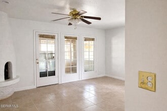 320 Arboles Dr in El Paso, TX - Building Photo - Building Photo