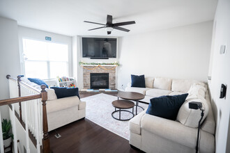 1110 Evergreen Ave in Des Plaines, IL - Building Photo - Building Photo