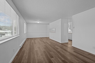 Somerset Meadows in Spokane Valley, WA - Foto de edificio - Building Photo