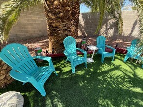 1332 Royal Creek in North Las Vegas, NV - Building Photo - Building Photo