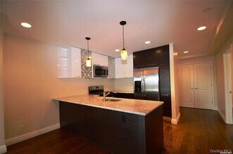 69-14 41st Ave in Queens, NY - Building Photo - Building Photo