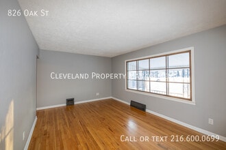 826 Oak St in Elyria, OH - Building Photo - Building Photo