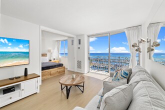 1765 Ala Moana Blvd in Honolulu, HI - Building Photo - Building Photo