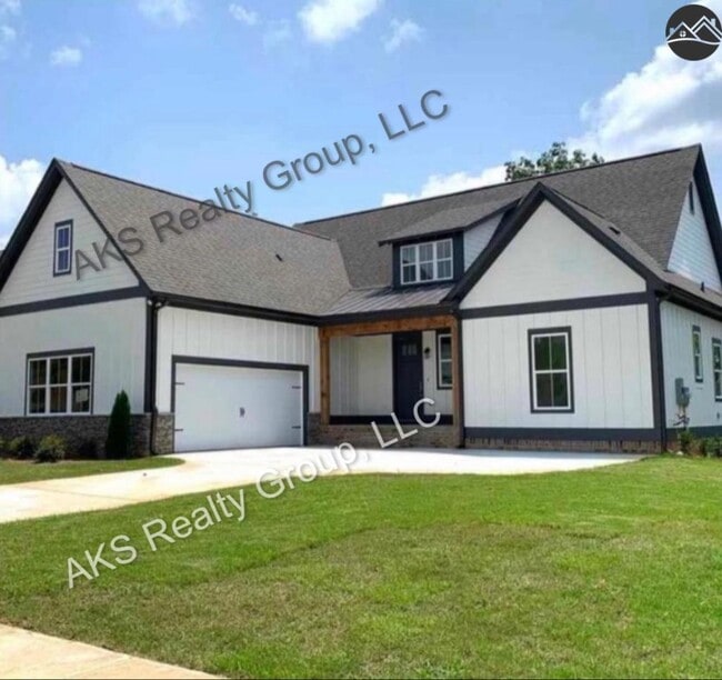 4030 Camellia Ridge Cove in Pelham, AL - Foto de edificio - Building Photo