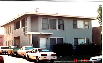 1409 S Broadway in Santa Ana, CA - Building Photo