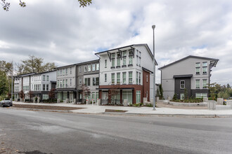 Forum in Langley, BC - Building Photo - Building Photo