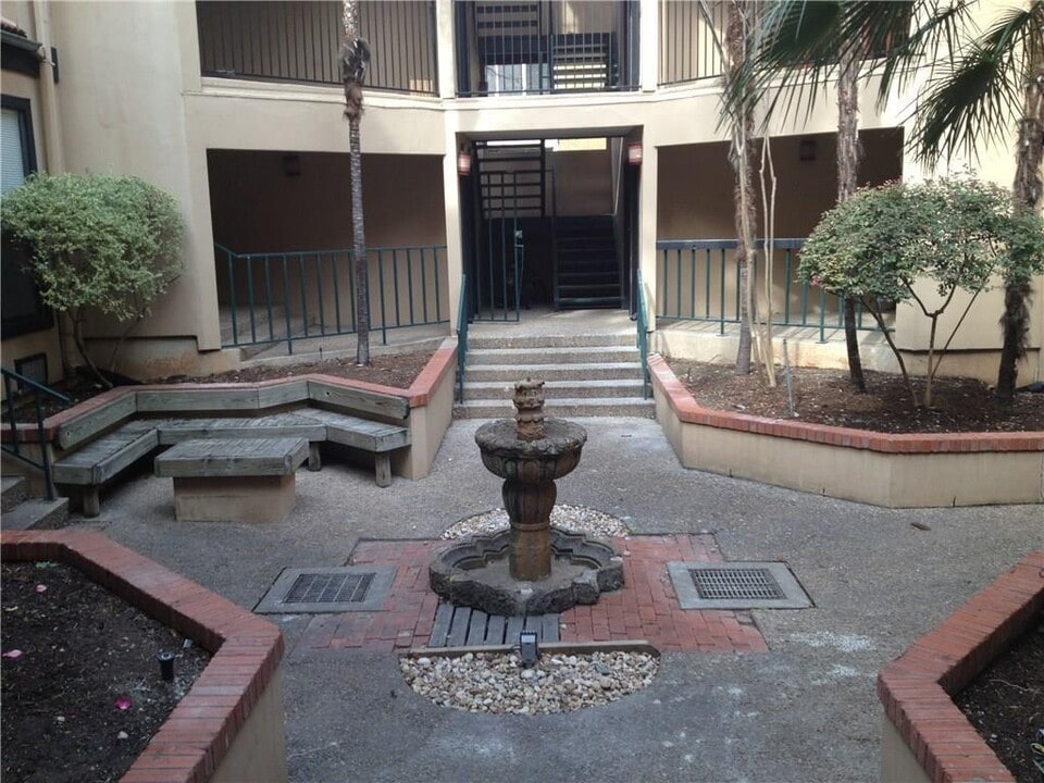 2110 Rio Grande St in Austin, TX - Foto de edificio