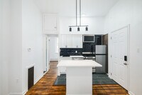 1024 Pine St photo'
