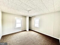 77 Thompson St photo'