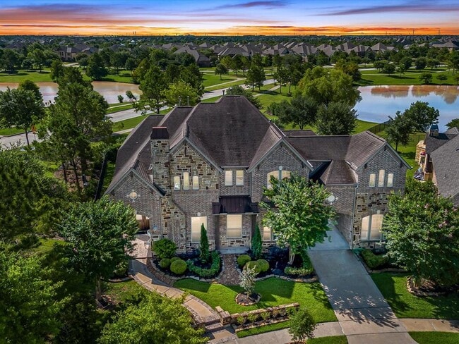 19003 Cove Manor Dr in Cypress, TX - Building Photo - Building Photo