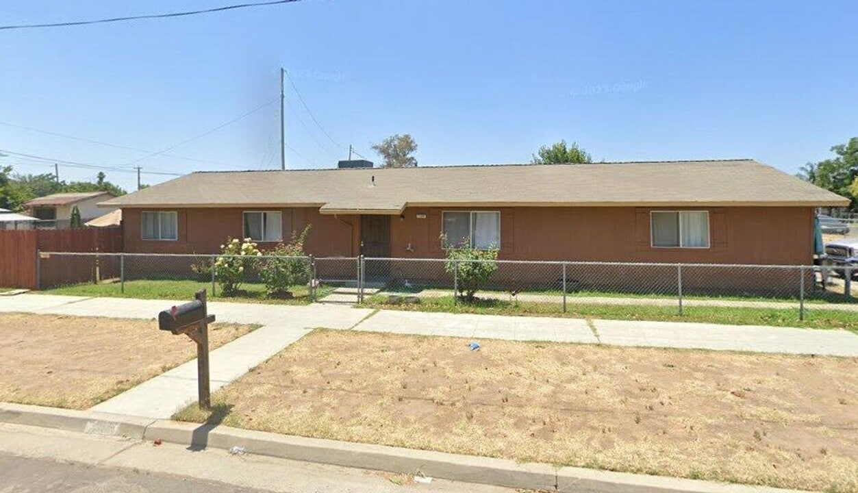 7329 N San Pablo Ave in Fresno, CA - Building Photo