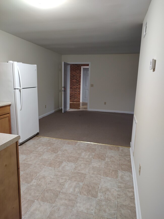 268 Lindsay Dr, Unit 3 photo'