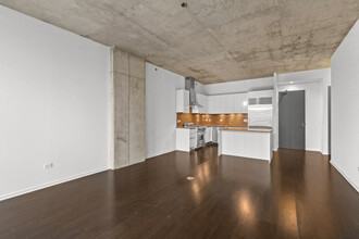600 N Fairbanks Ct in Chicago, IL - Building Photo - Building Photo