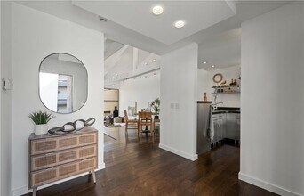 5226 Marina Pacifica Dr S in Long Beach, CA - Building Photo - Building Photo