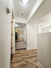 163 Court St, Unit 2nd Floor Center Unit in Elizabeth, NJ - Foto de edificio - Building Photo