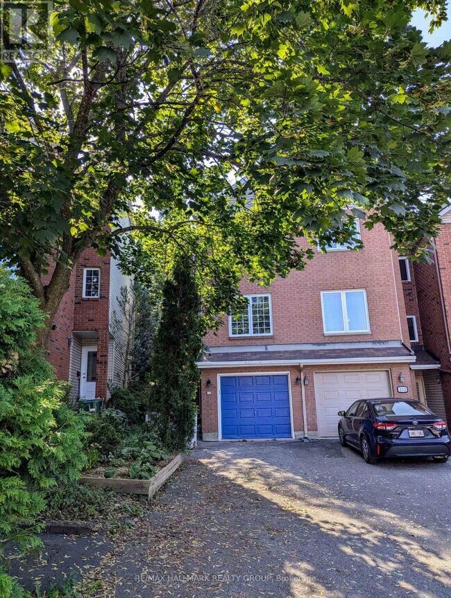 210 Provender Ave in Ottawa, ON - Building Photo - Building Photo