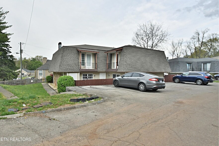 9111 Woodpark Ln NW, Unit 29-202 in Knoxville, TN - Building Photo