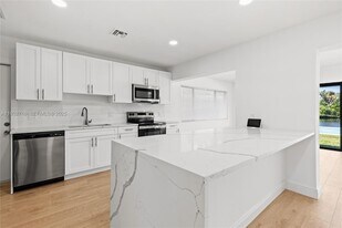 317 N 31st Ave in Hollywood, FL - Building Photo