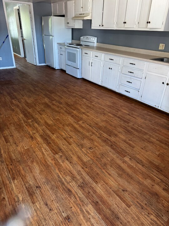 750 Bonham St in Paris, TX - Building Photo