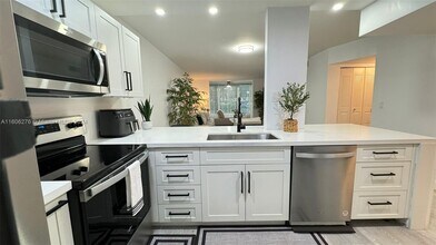 1800 N Lauderdale Ave, Unit 1117 in North Lauderdale, FL - Building Photo - Building Photo