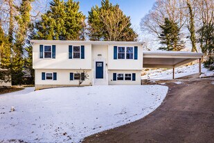 6571 11th St in Chesapeake Beach, MD - Building Photo