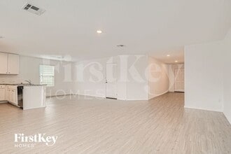 10615 McClintock Dr in Converse, TX - Building Photo - Building Photo