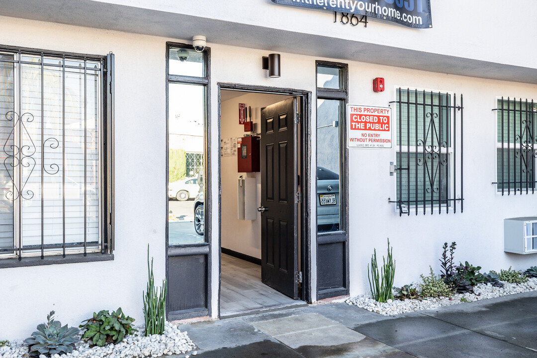 Casas on Cordova Street in Los Angeles, CA - Building Photo