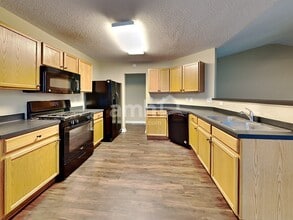 114 Ridge Lake Dr in Apex, NC - Building Photo - Building Photo