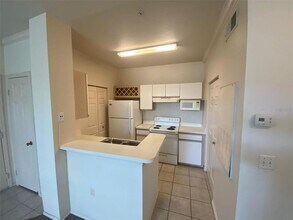 2564 Robert Trent Jones Dr in Orlando, FL - Building Photo - Building Photo