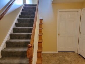 2006 Greystone Dr in Lebanon, PA - Foto de edificio - Building Photo