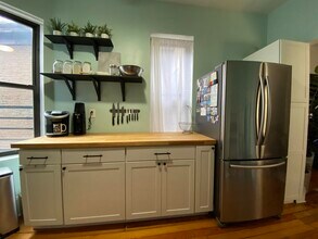 253 8th St in Jersey City, NJ - Building Photo - Building Photo